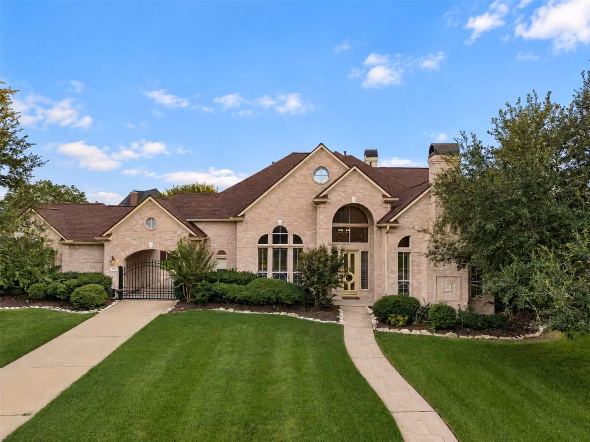 Photo of 2606 Heatherbend Drive, Pearland, TX