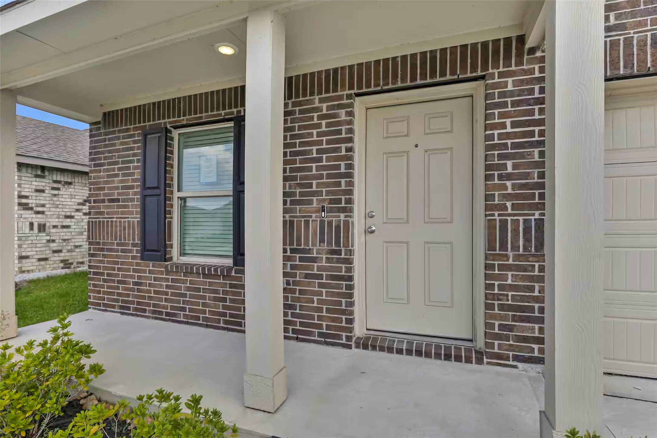 Photo 2 of 21634 Balzola Lane, New Caney, TX