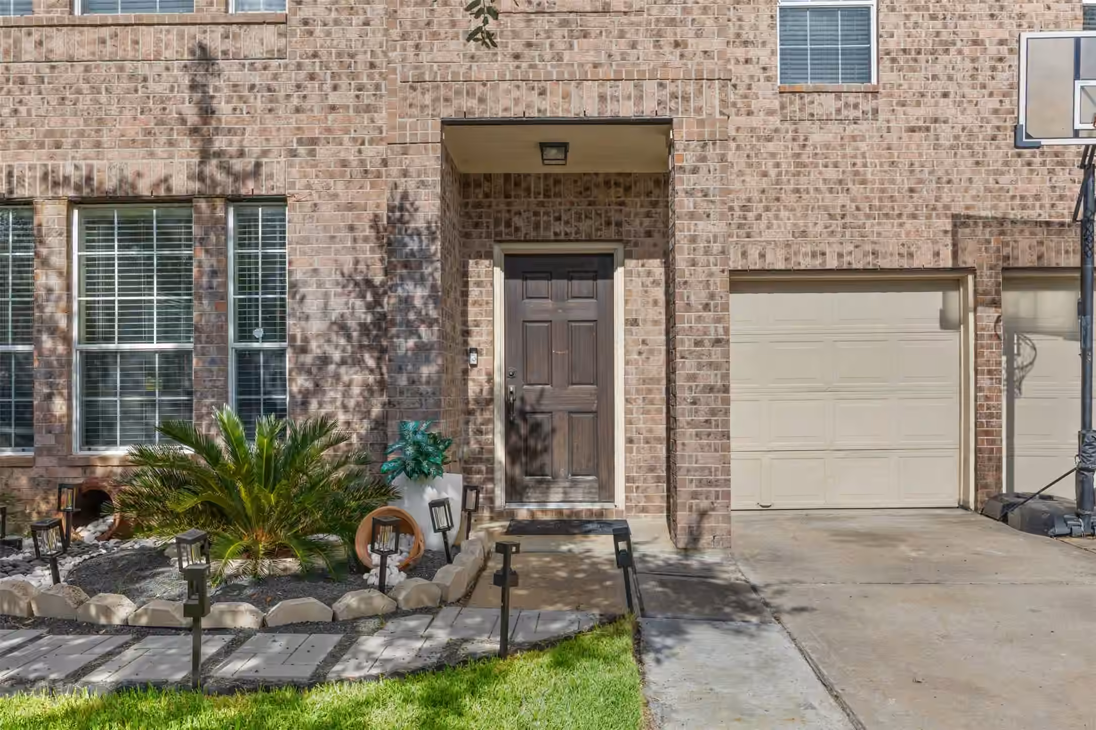 Photo 3 of 24415 Lakecrest Bend Drive, Katy, TX