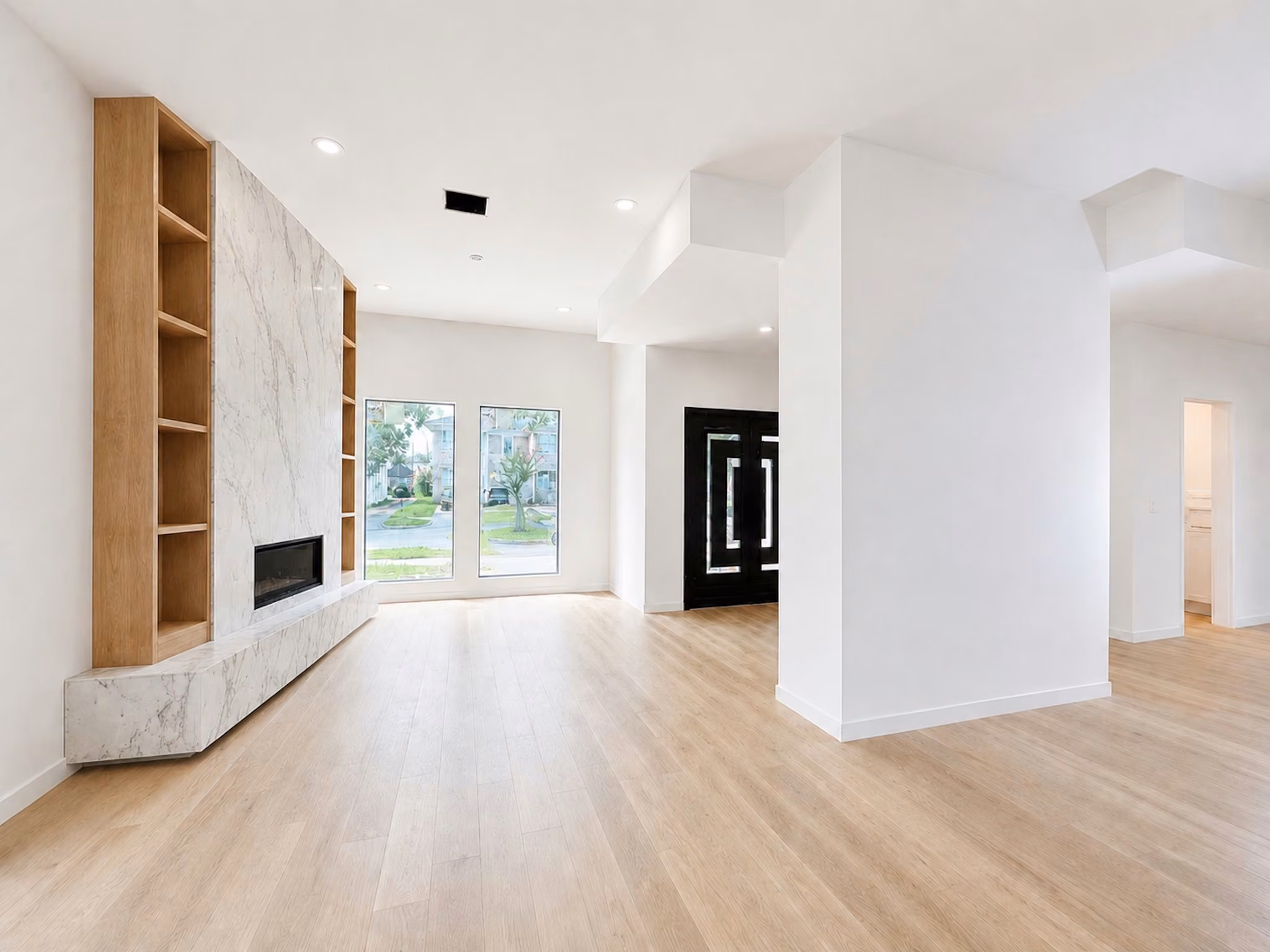 Photo 3 of 1641 Hawthorne Street, Houston, TX