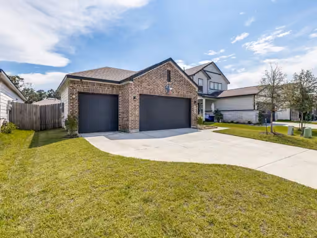 Photo 2 of 16862 Bristle Cone Way, Conroe, TX