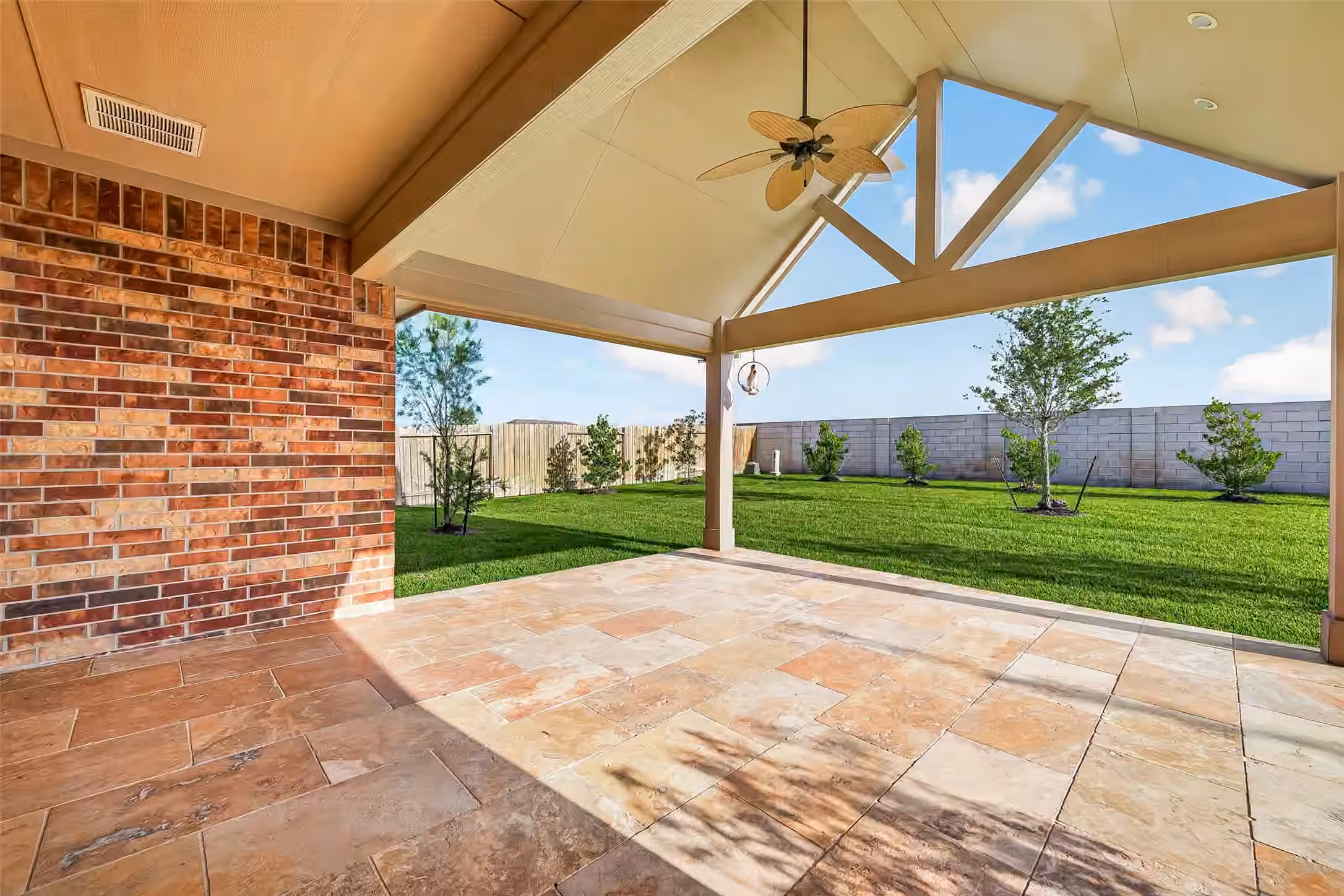 Photo 6 of 10238 Whitney Reach Drive, Rosharon, TX