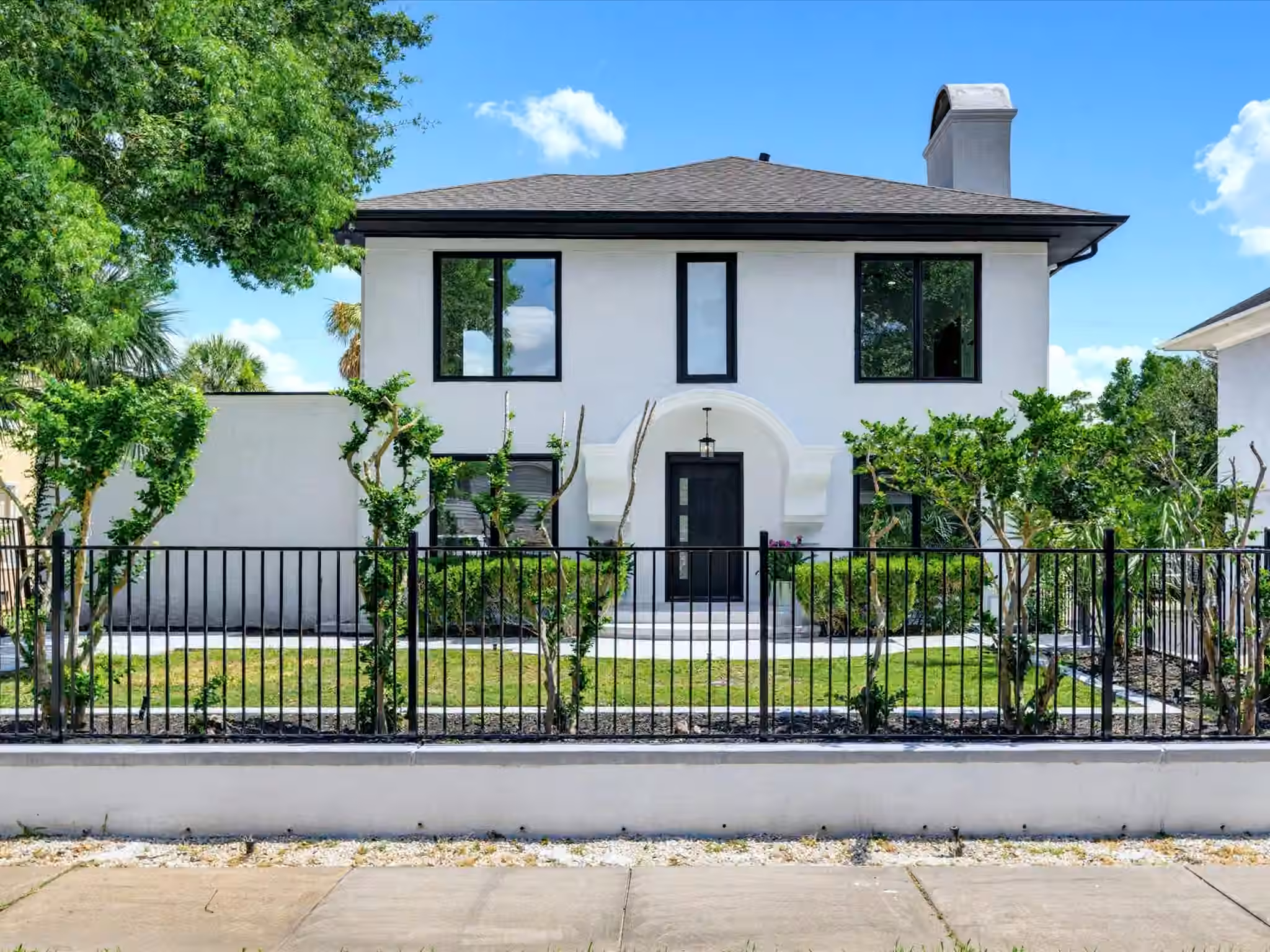 Photo 3 of 607 Marshall Street, Houston, TX