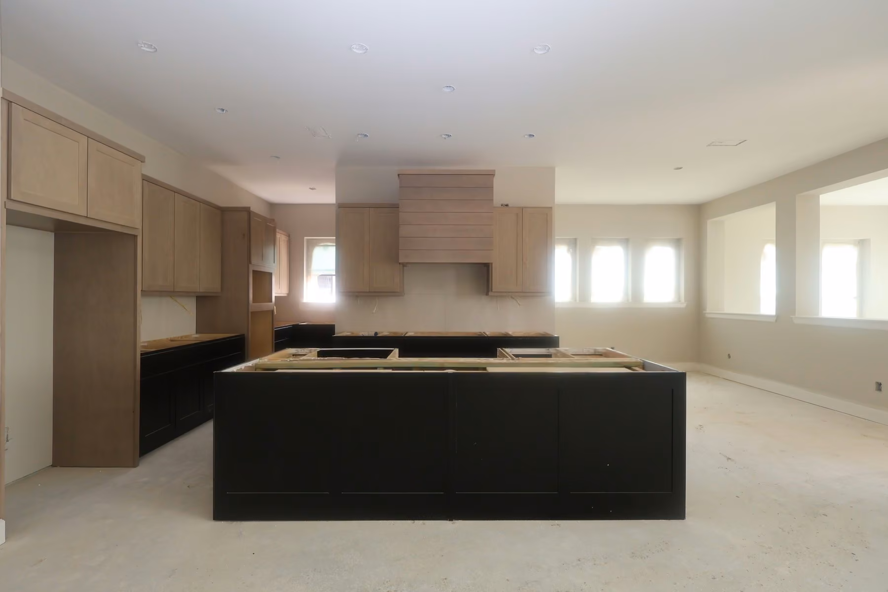 Photo 6 of 18015 Lobos Point Lane, Conroe, TX