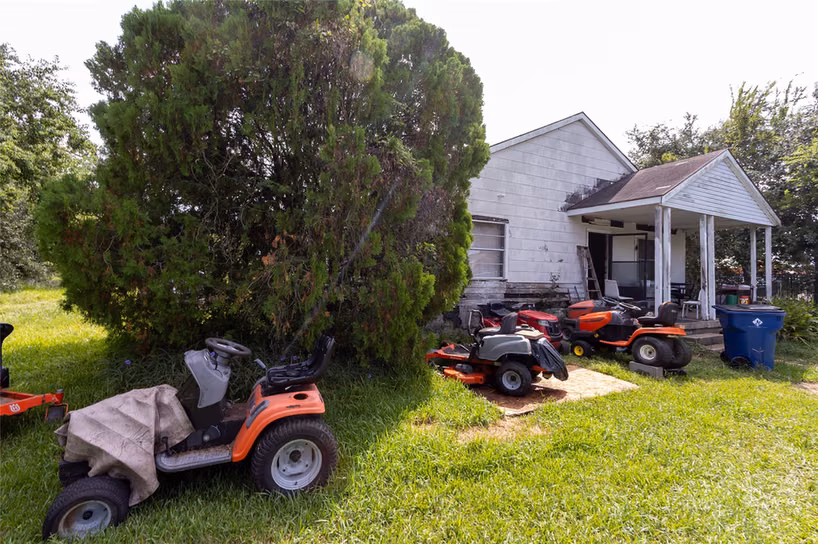 Photo of 2421 12th Avenue N, Texas City, TX 77590
