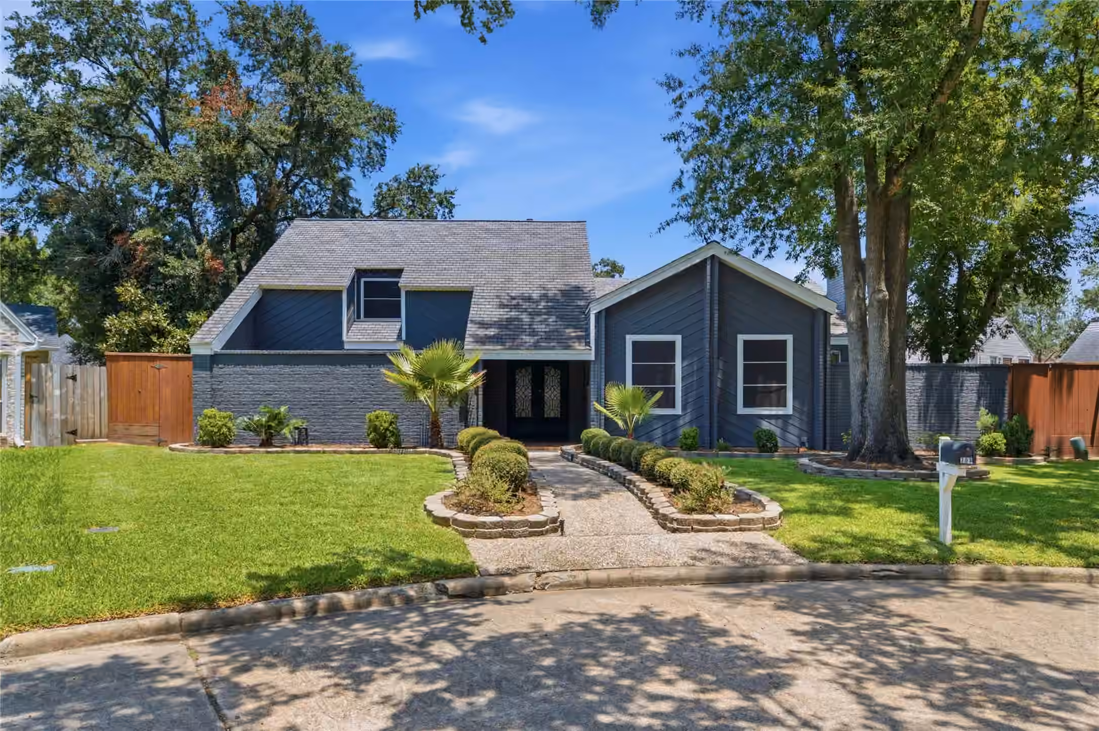 Photo of 703 Queensmill Court, Houston, TX