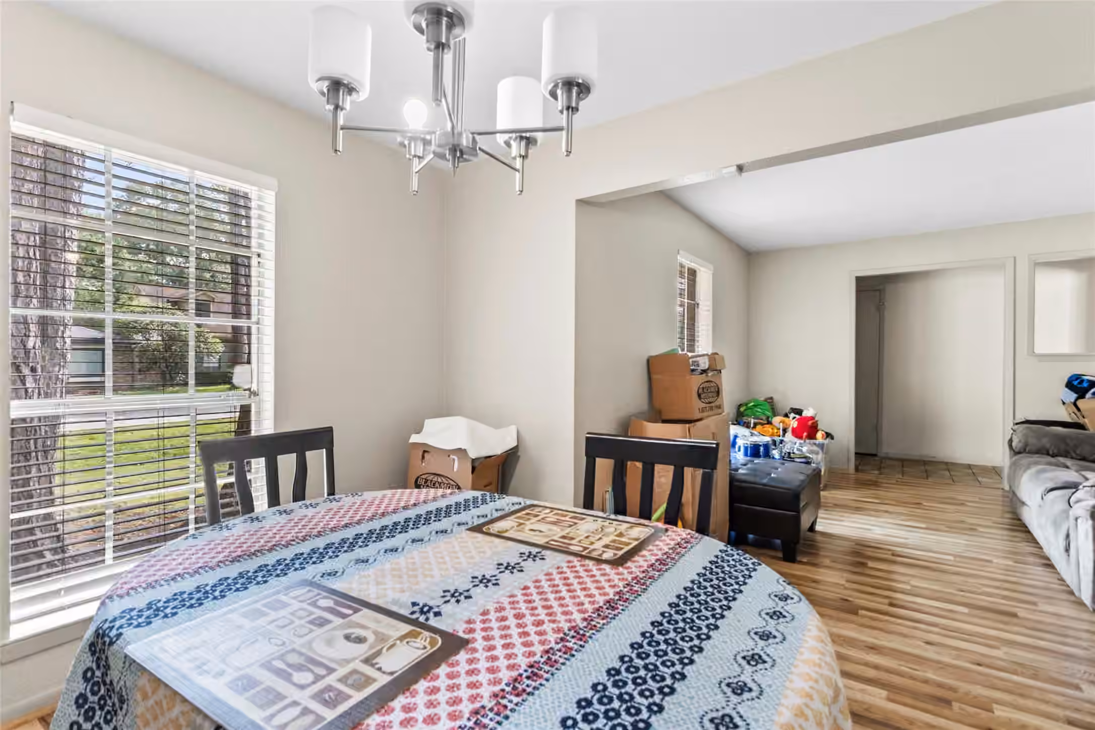 Photo 6 of 1 E Woodtimber Court, Spring, TX