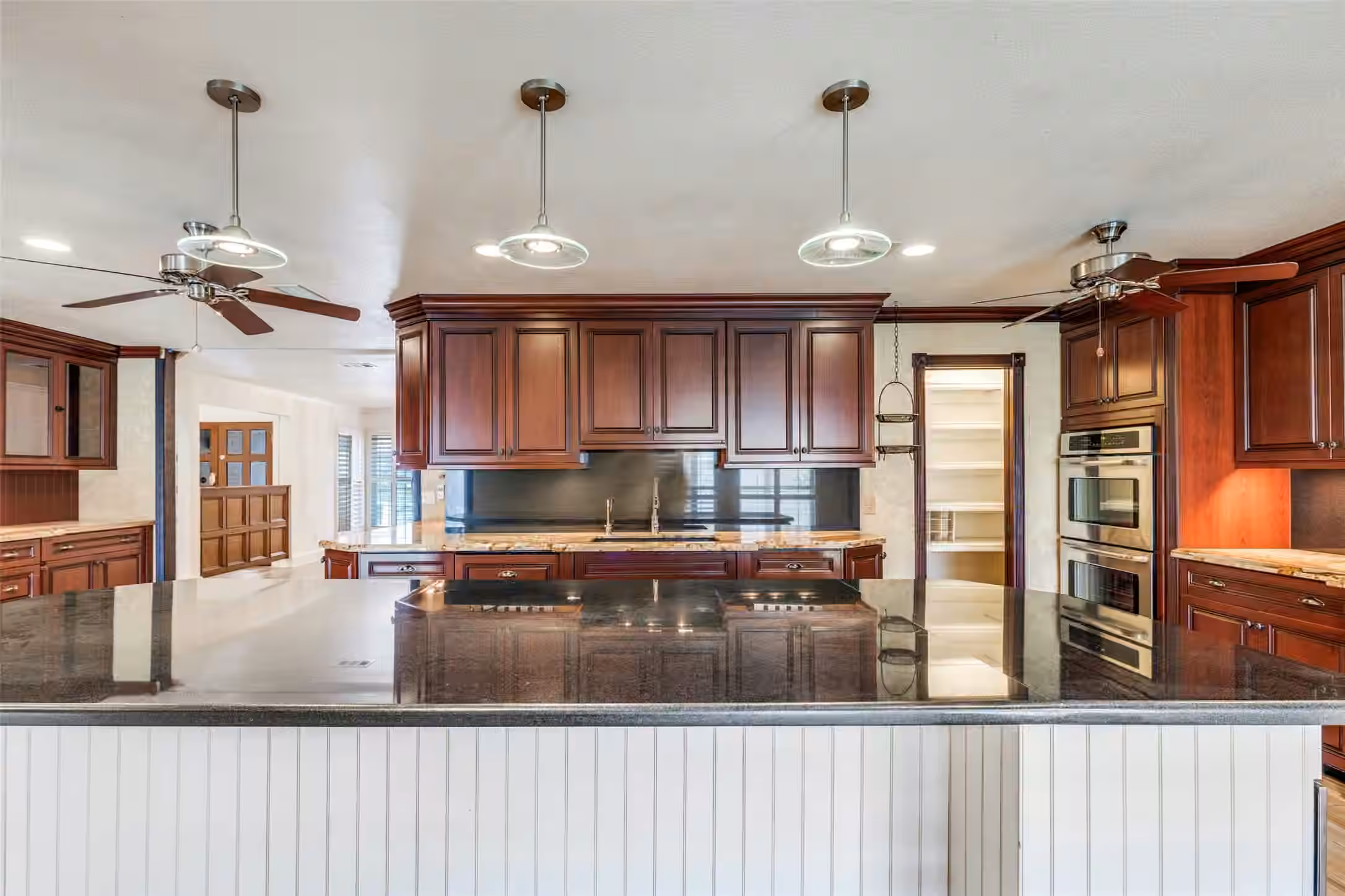 Photo 6 of 1330 Beaujolais Lane, Houston, TX