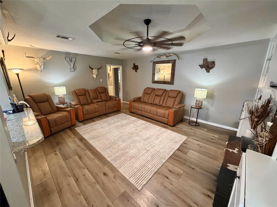 Photo 3 of 3114 County Road 510h, Brazoria, TX