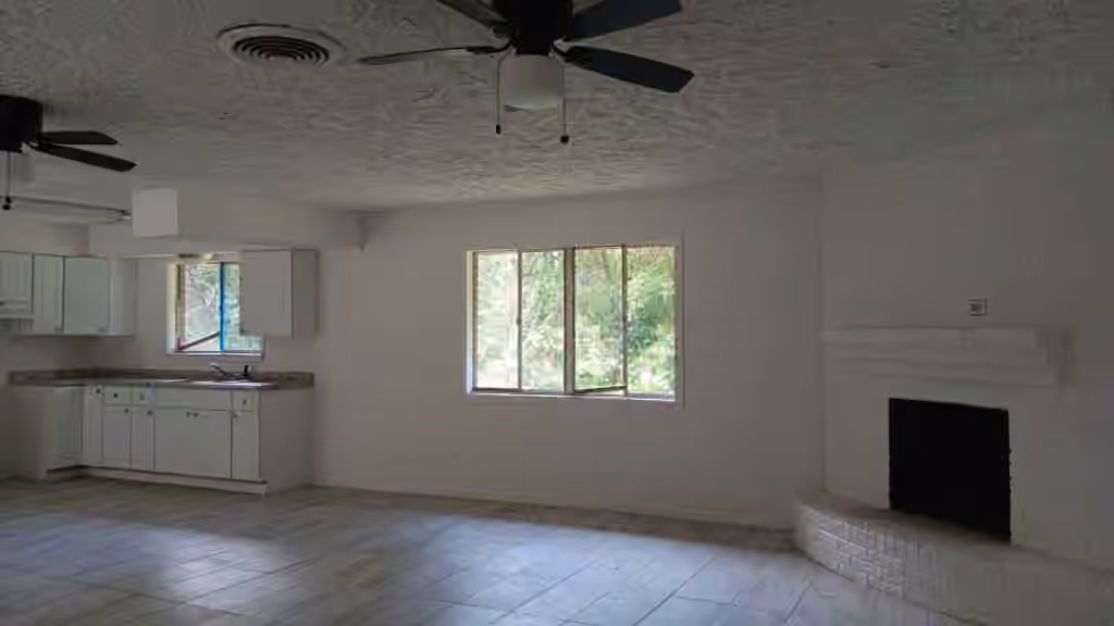 Photo 4 of 132 White Oak Drive N, Woodbranch, TX