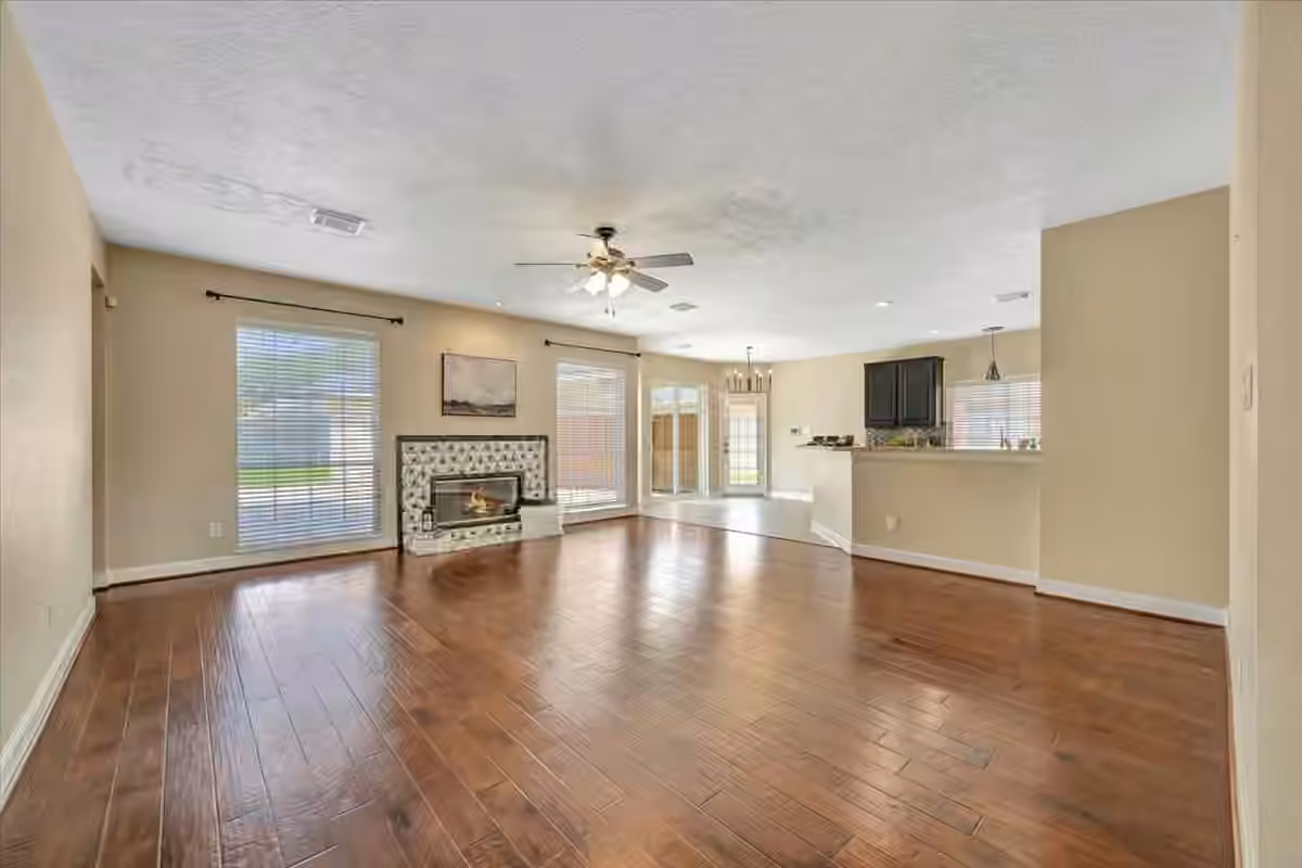Photo 2 of 1350 Remington Crest Drive, Houston, TX