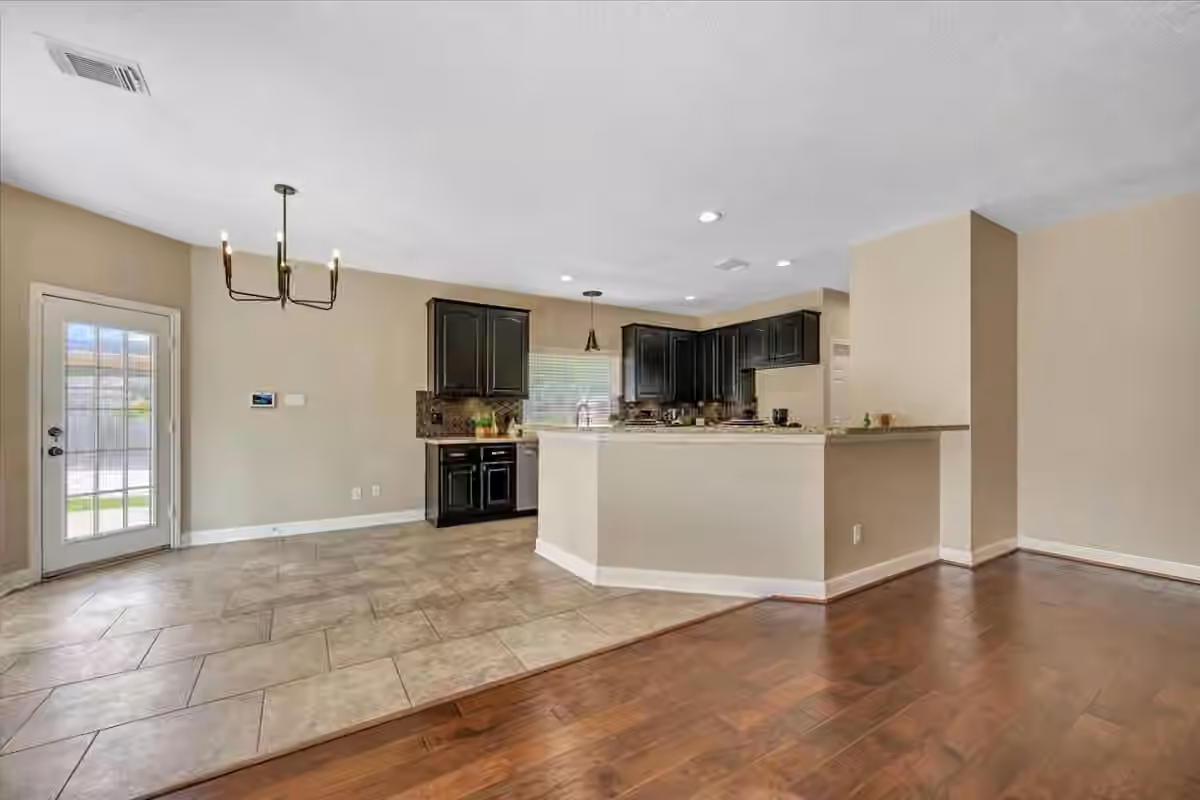 Photo 6 of 1350 Remington Crest Drive, Houston, TX