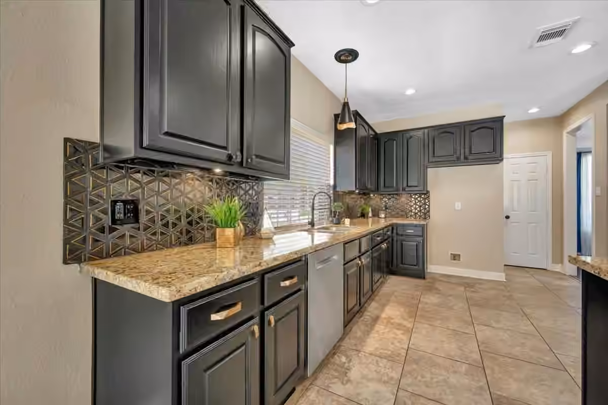 Photo 7 of 1350 Remington Crest Drive, Houston, TX