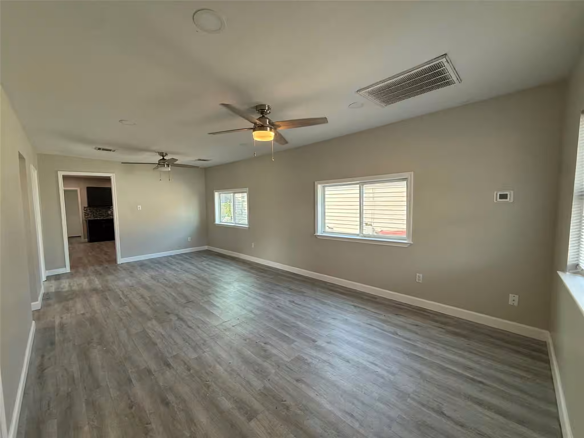 Photo 3 of 1129 Beech Street, Baytown, TX