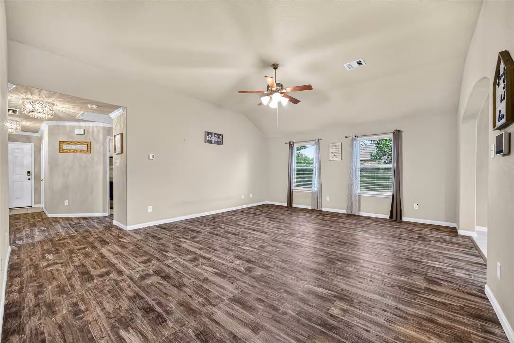Photo 7 of 15210 Victoria, Baytown, TX