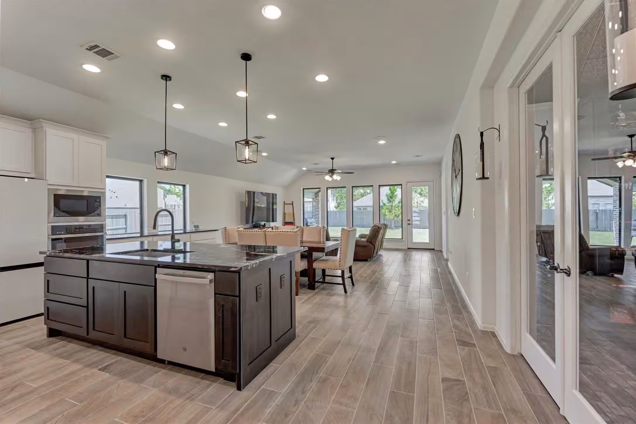 Photo 6 of 13147 Soaring Forest Drive, Conroe, TX