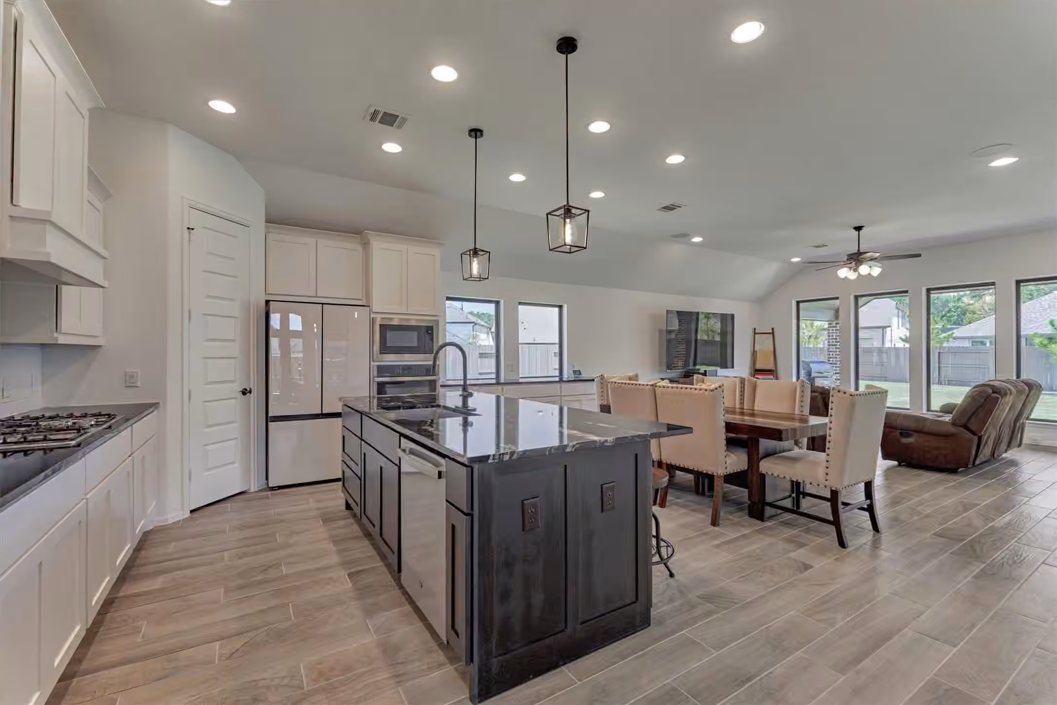Photo 7 of 13147 Soaring Forest Drive, Conroe, TX