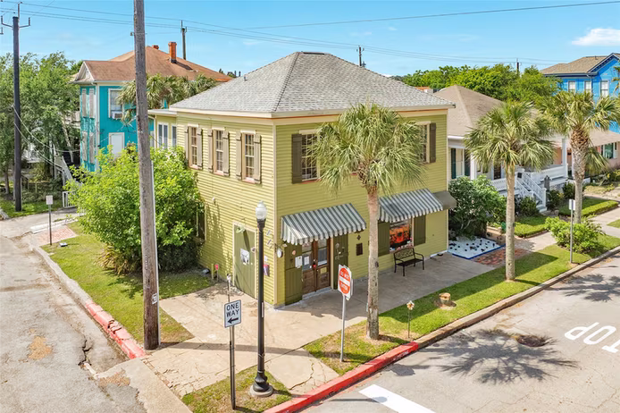 Photo of 1201 Postoffice, Galveston, TX 77550