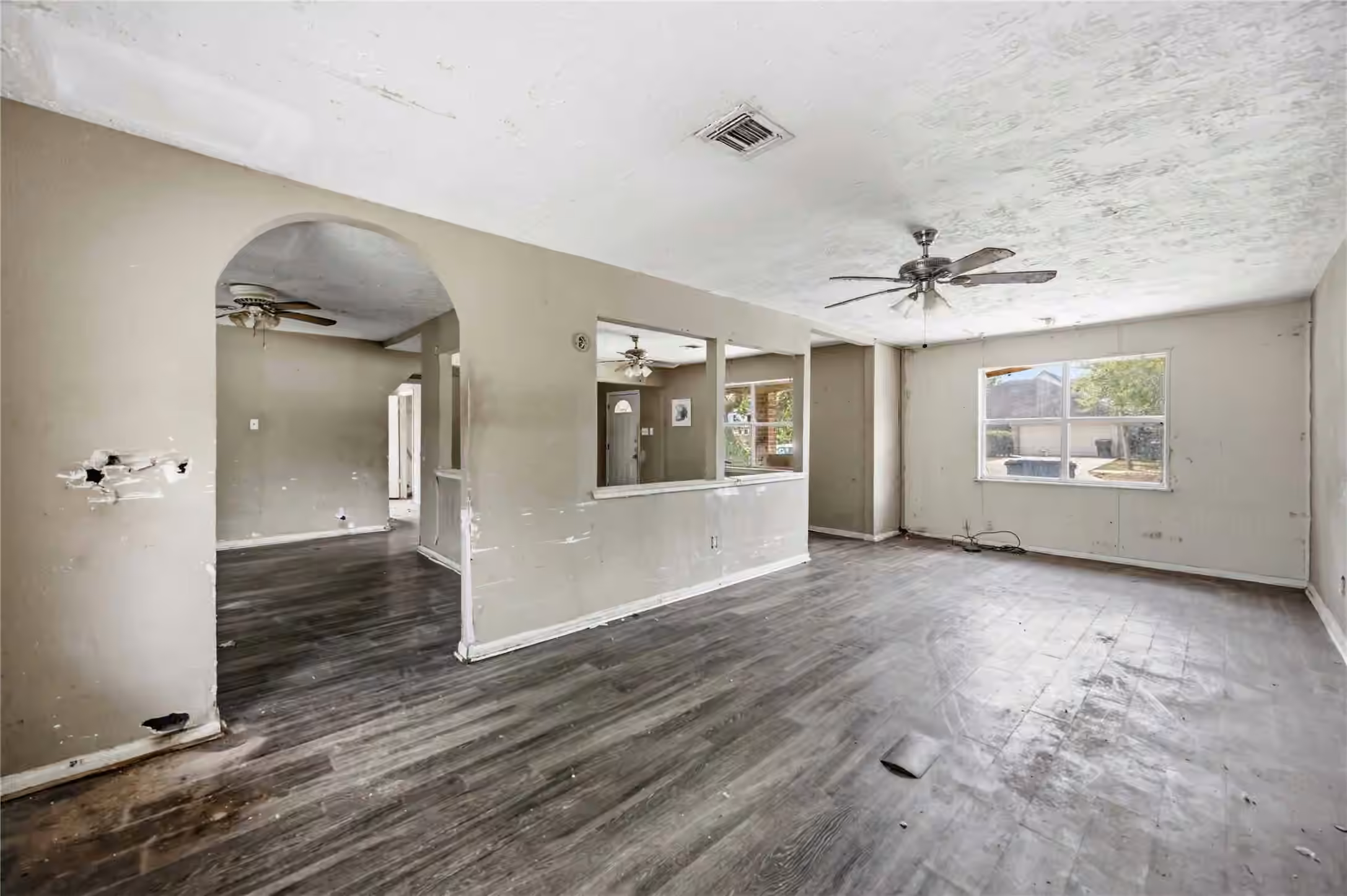 Photo 7 of 5015 Bricker Street, Houston, TX