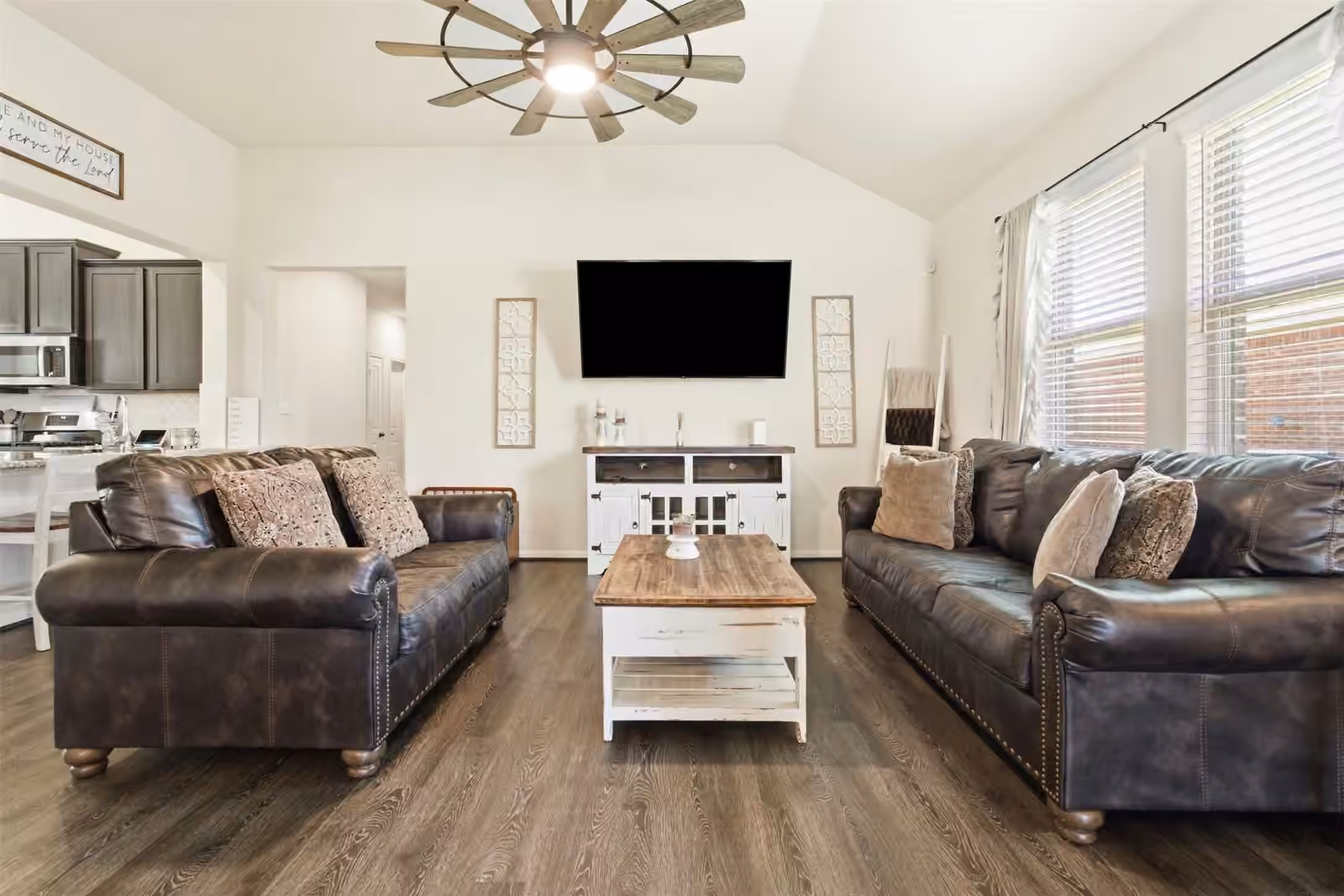 Photo 7 of 611 Walnut Branch Drive, Baytown, TX