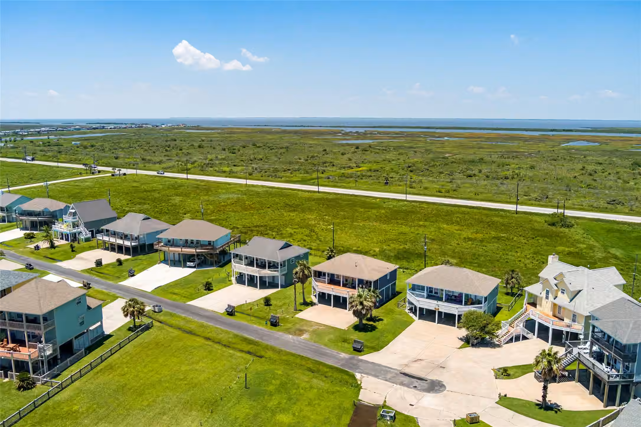 Photo 4 of 3233 Castle Drive, Crystal Beach, TX