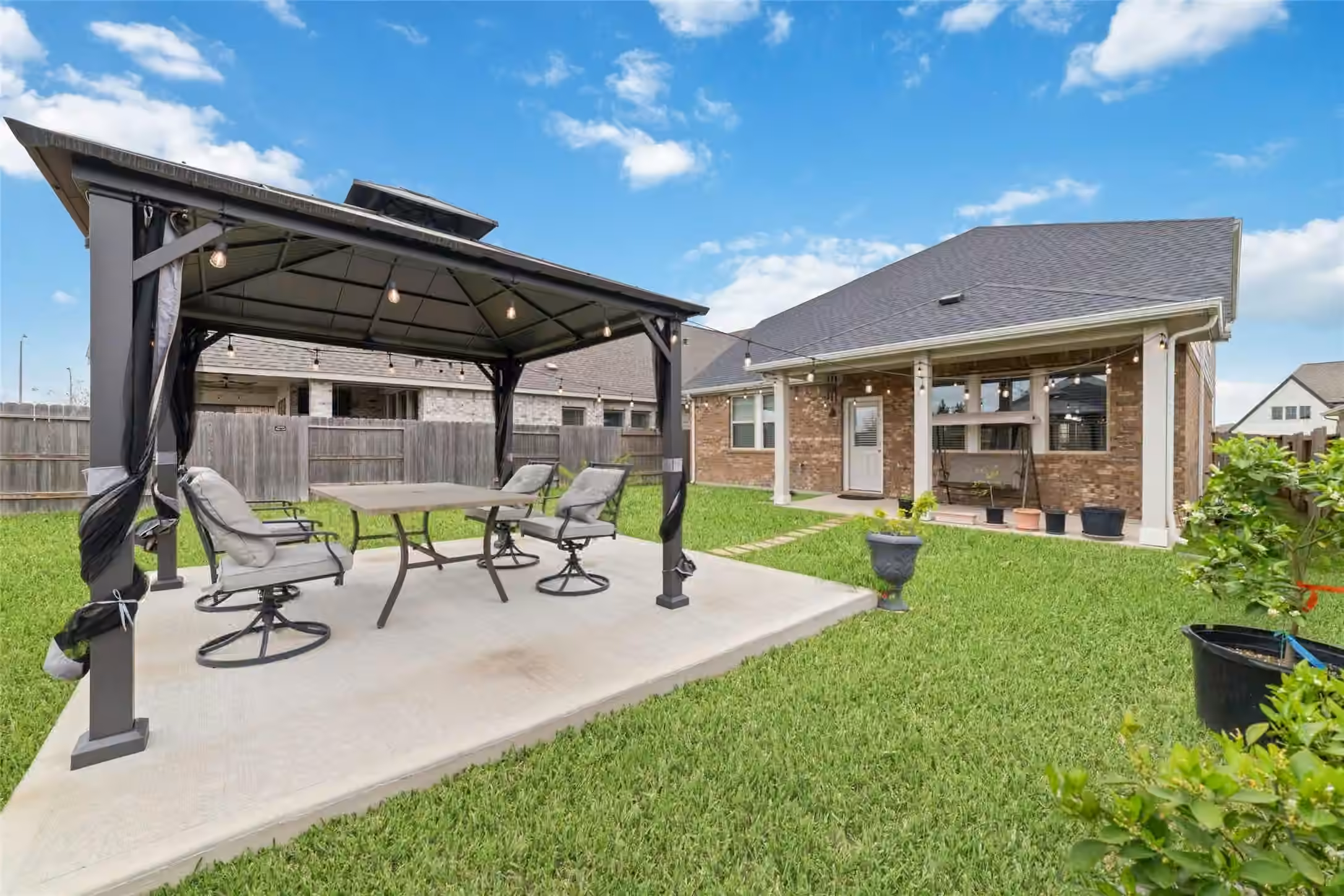 Photo 4 of 19210 Palfrey Prairie Trail, Tomball, TX