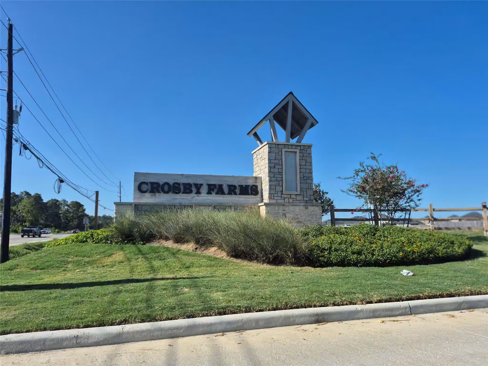 Photo 4 of 406 Dorion Lagoon Drive, Crosby, TX 77532