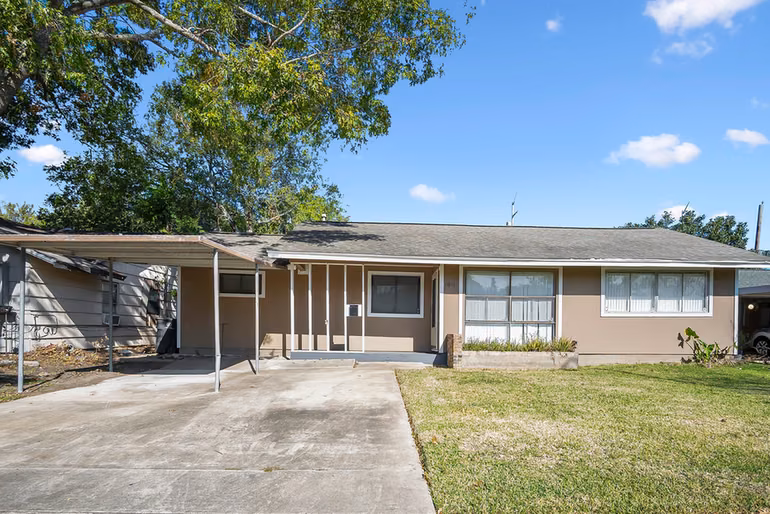 Photo 3 of 1011 Marleen Street, Houston, TX