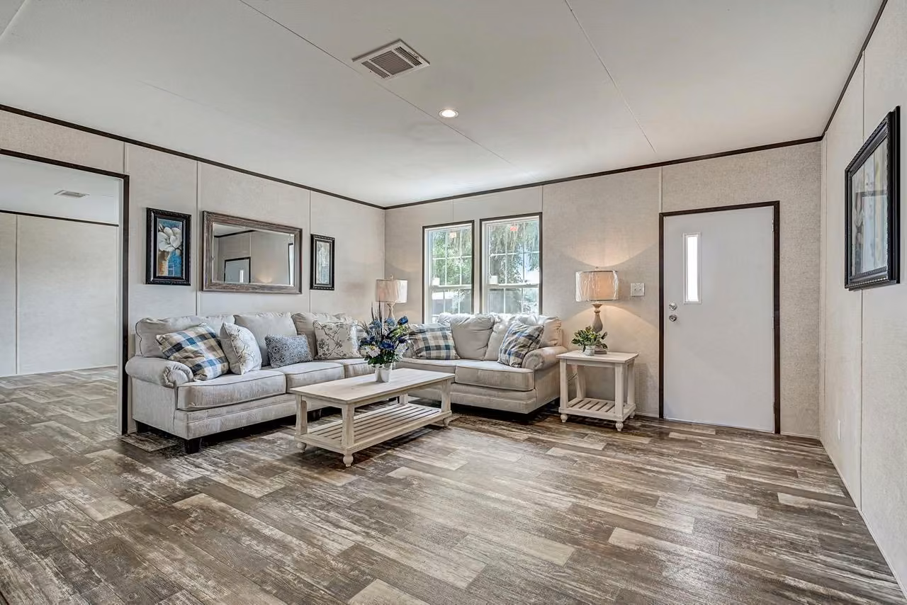 Photo 4 of 1012 Cottonwoood Bend Lane, Waller, TX