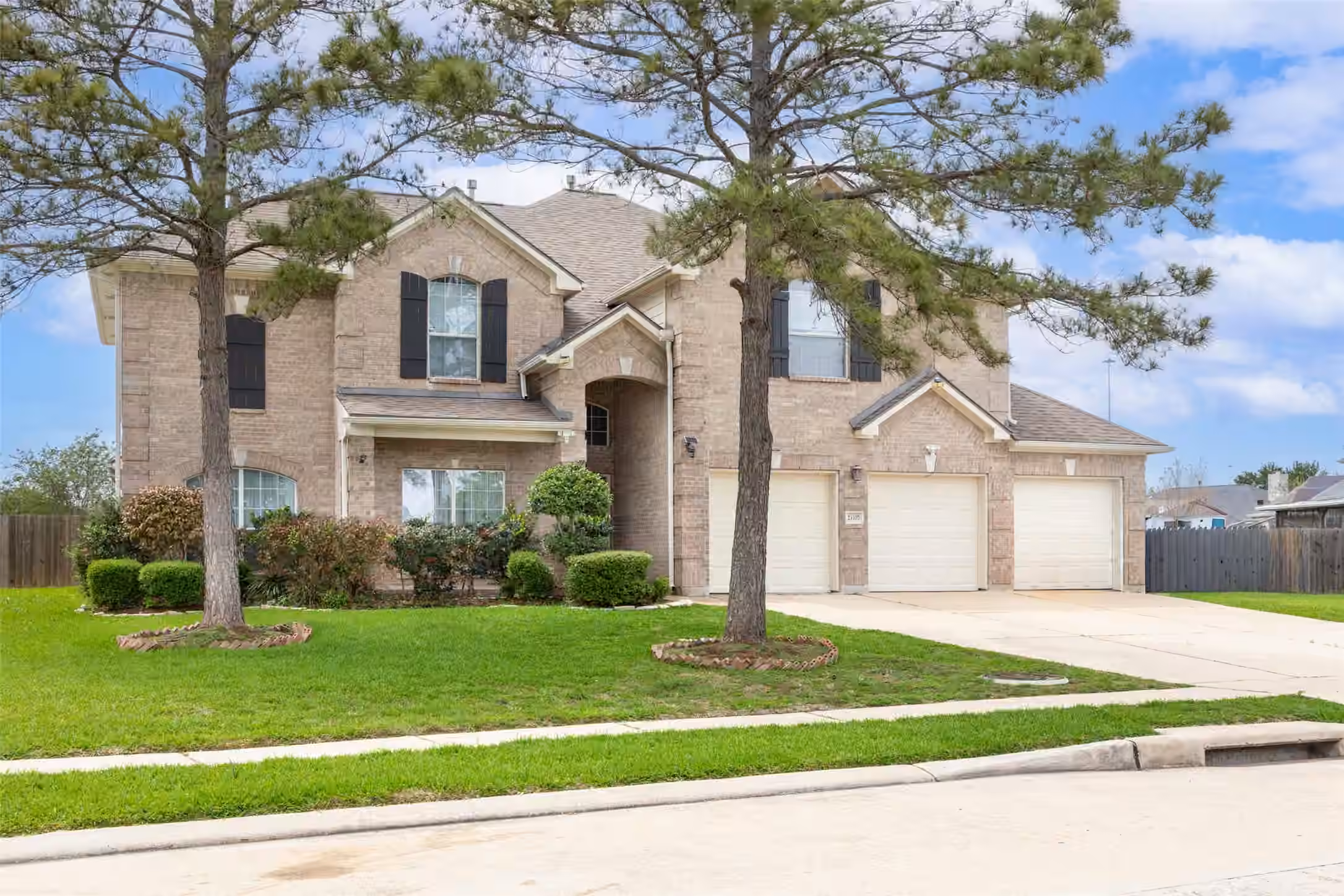 Photo 2 of 23307 Parkway Lakes Lane, Richmond, TX