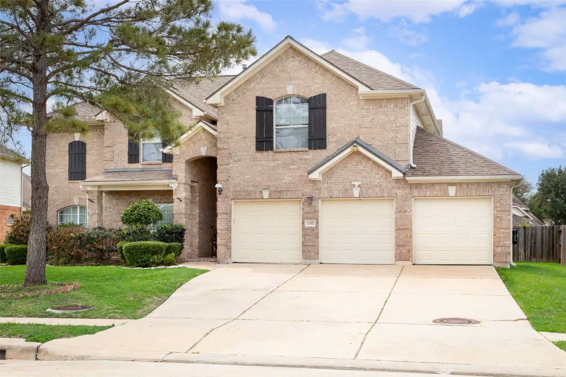 Photo 3 of 23307 Parkway Lakes Lane, Richmond, TX