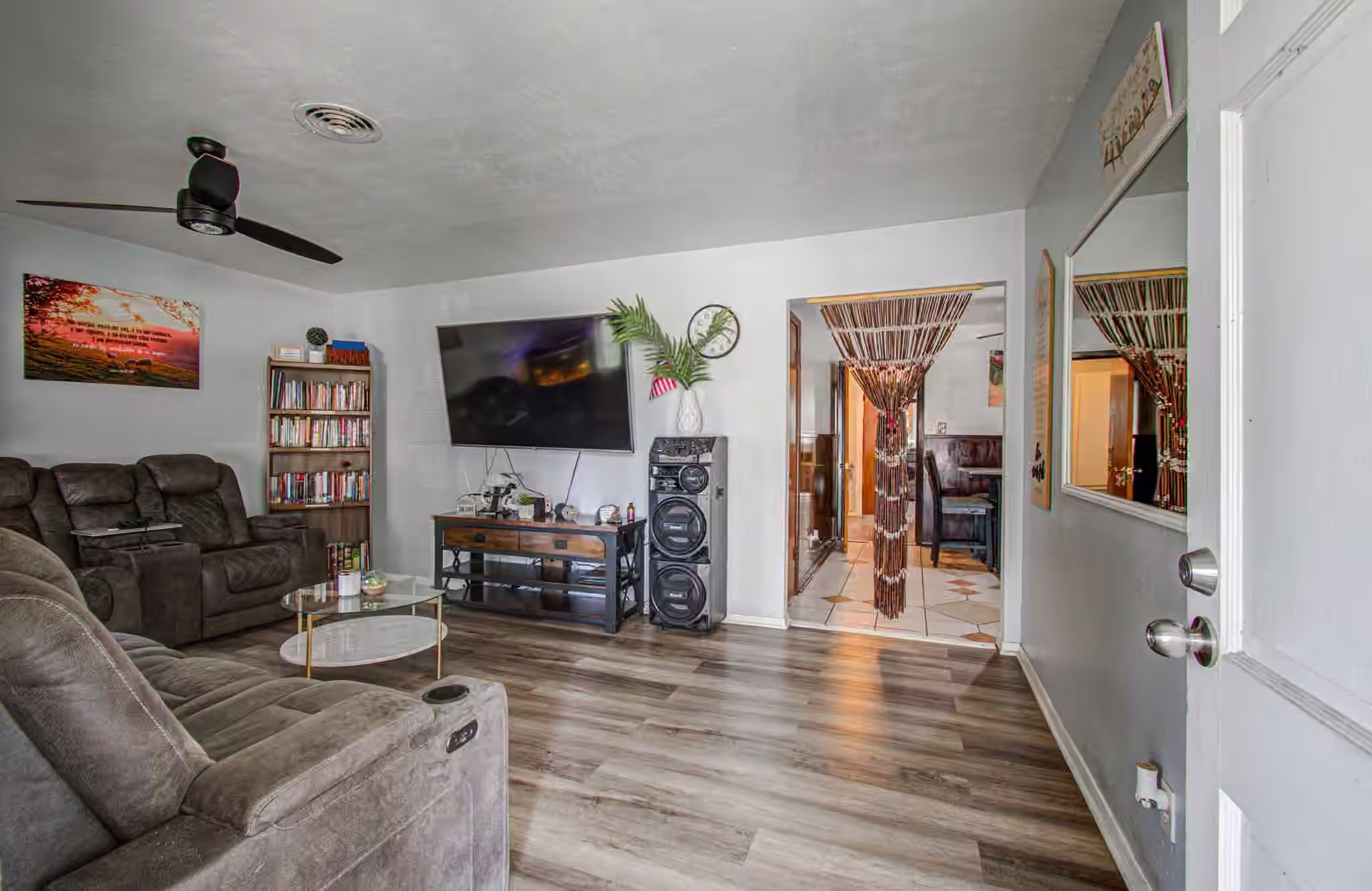 Photo 5 of 12342 Ledger Lane, Houston, TX