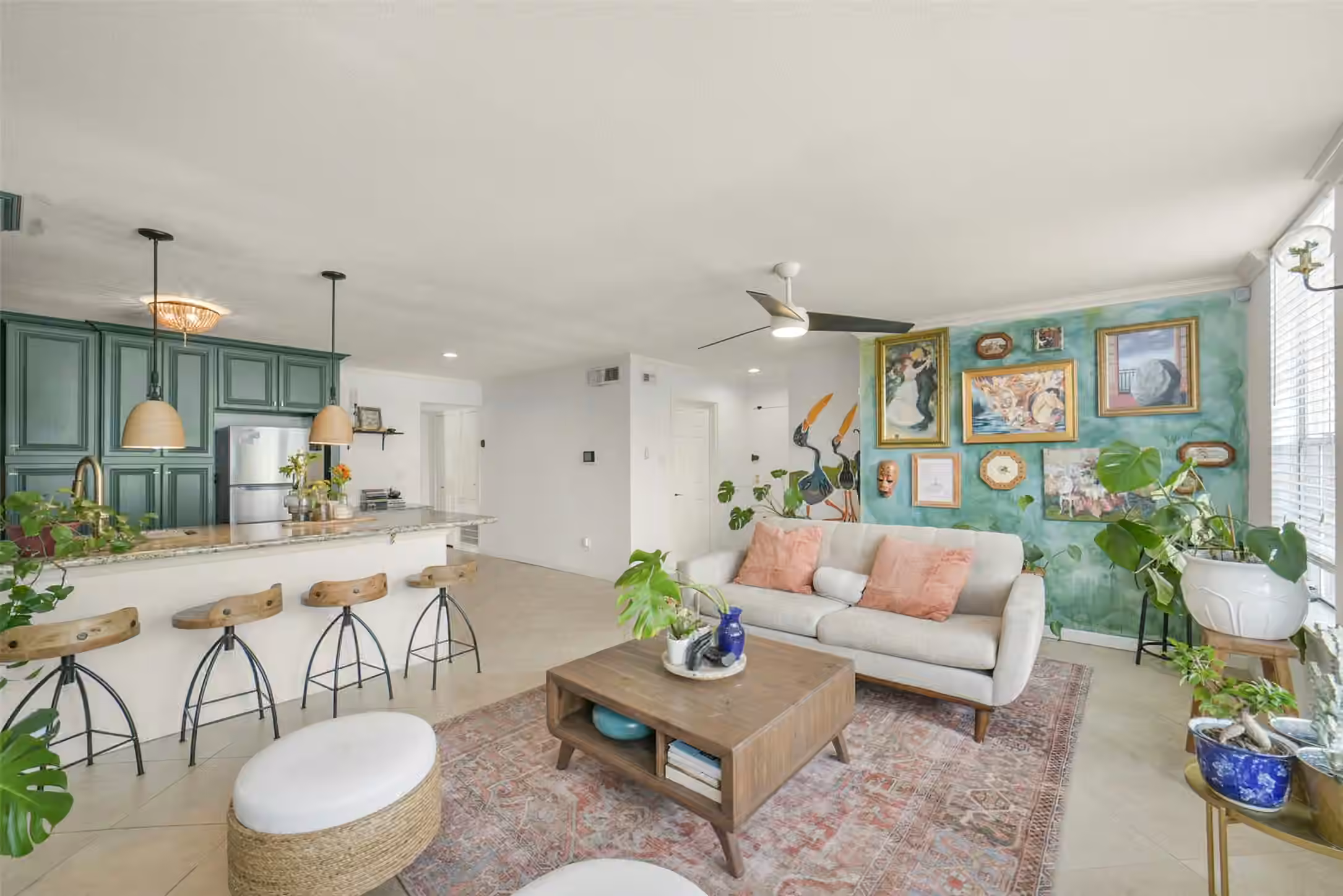 Photo of 2333 Bering Drive 322, Houston, TX 77057
