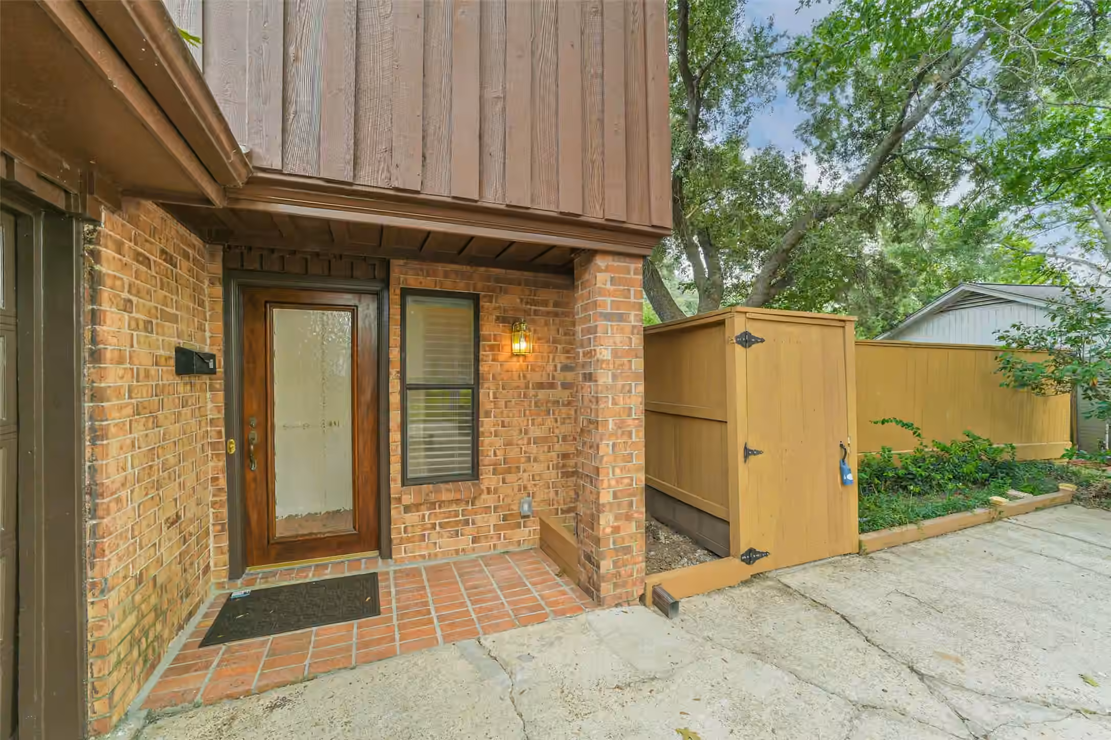 Photo of 3111 Rockyridge Drive, Houston, TX 77063