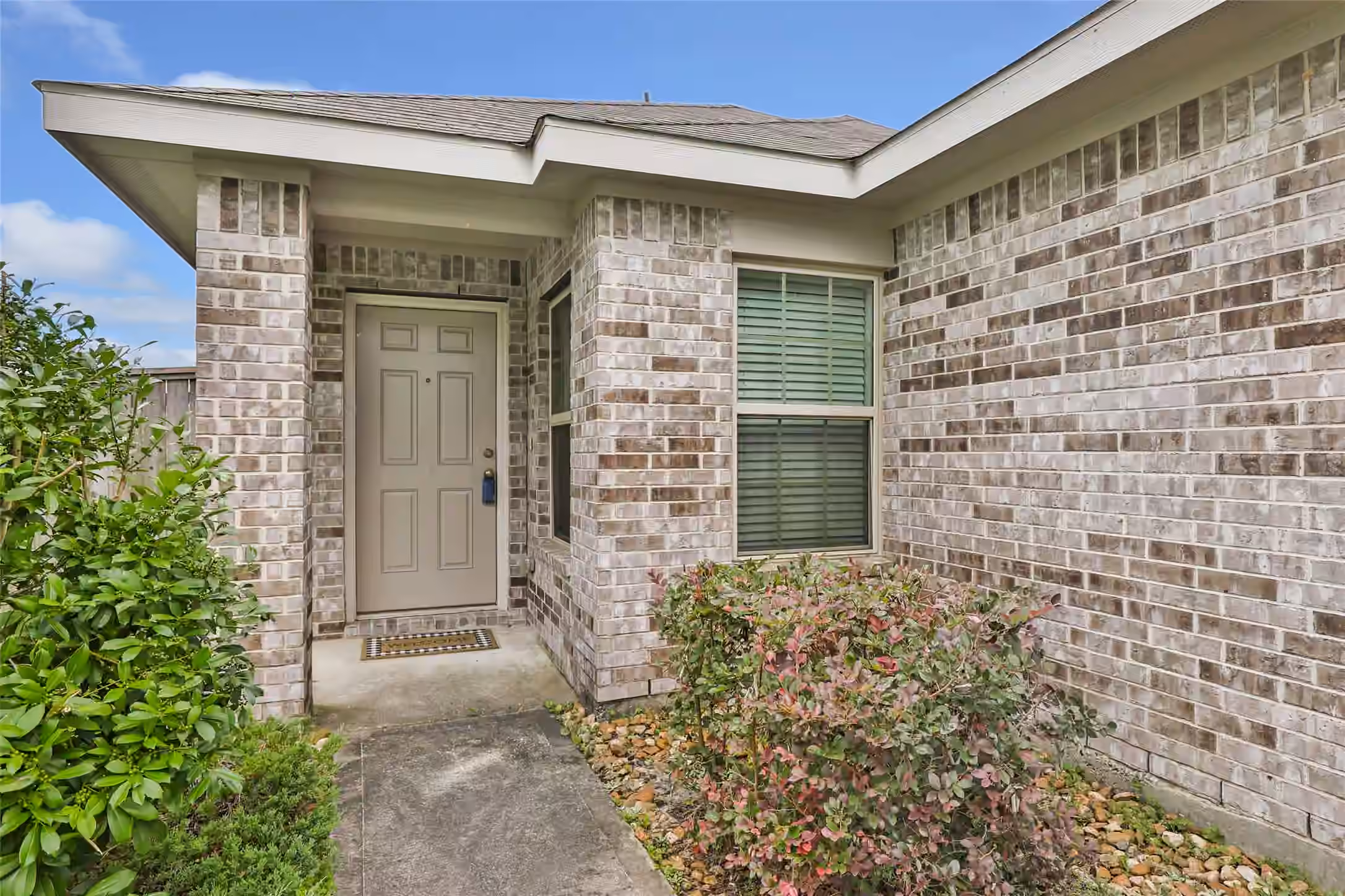 Photo 4 of 5858 Rosehill Forest Lane, Porter, TX
