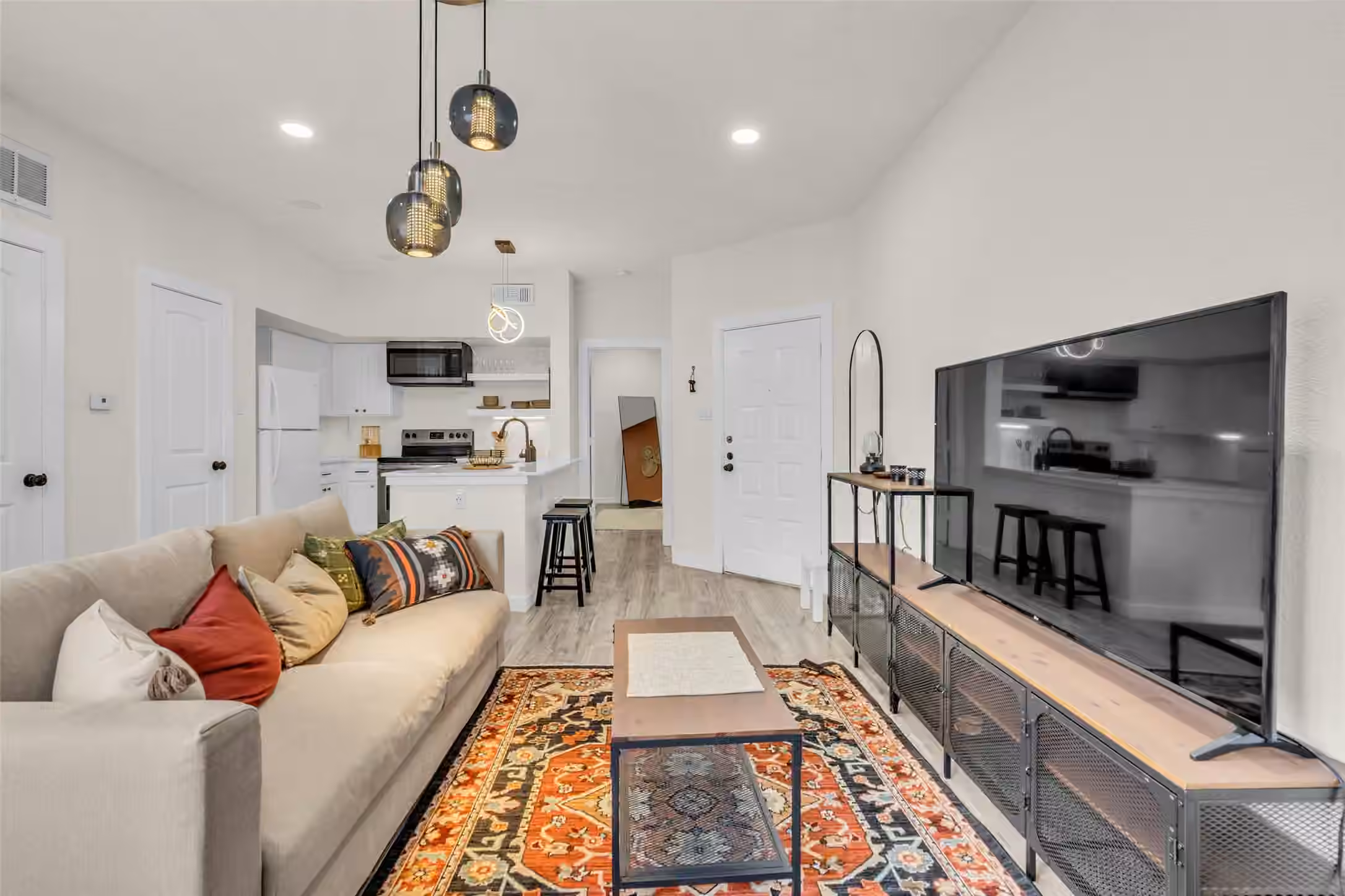 Photo 2 of 10855 Meadowglen Lane 604, Houston, TX 77042