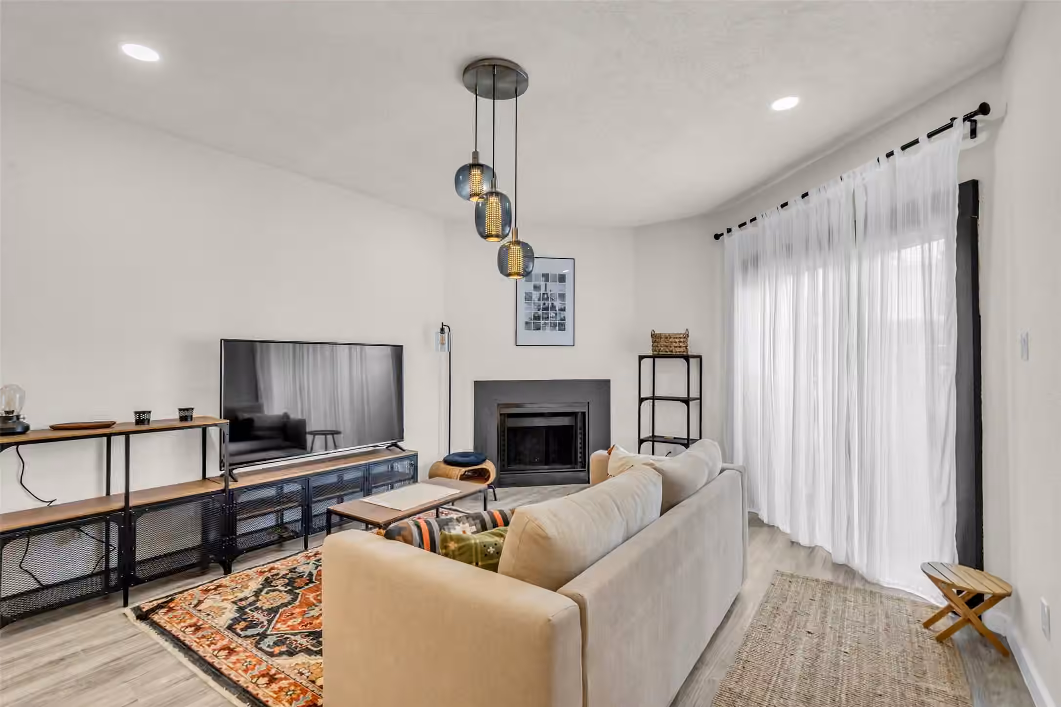 Photo 3 of 10855 Meadowglen Lane 604, Houston, TX 77042