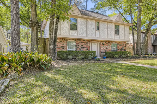 Photo 2 of 19527 Enchanted Oaks Drive, Spring, TX