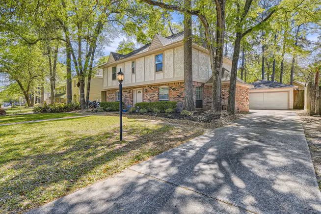 Photo 3 of 19527 Enchanted Oaks Drive, Spring, TX