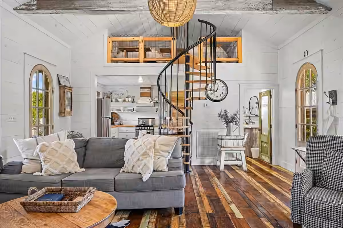 Photo 4 of 108 N Scott Street, Fayetteville, TX