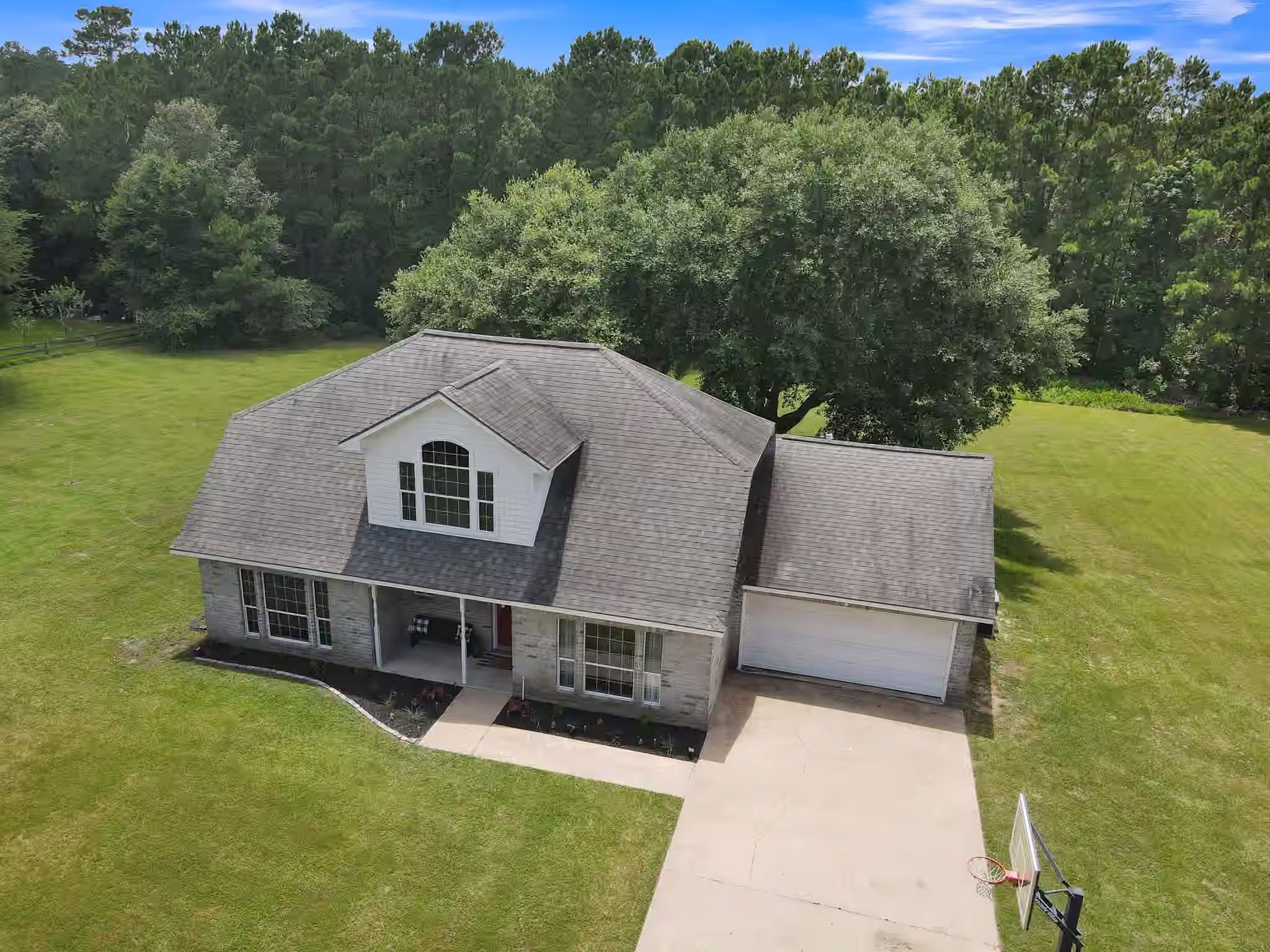 Photo of 14909 Pine Tree Road, Montgomery, TX