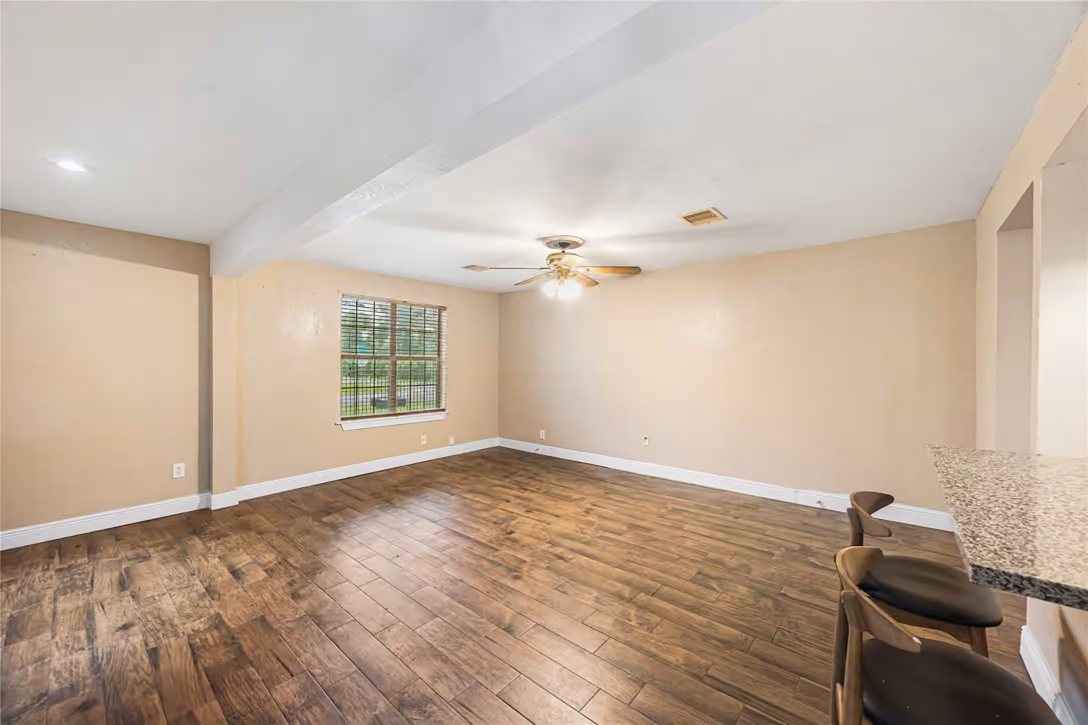 Photo 5 of 6825 Appleton Street, Houston, TX