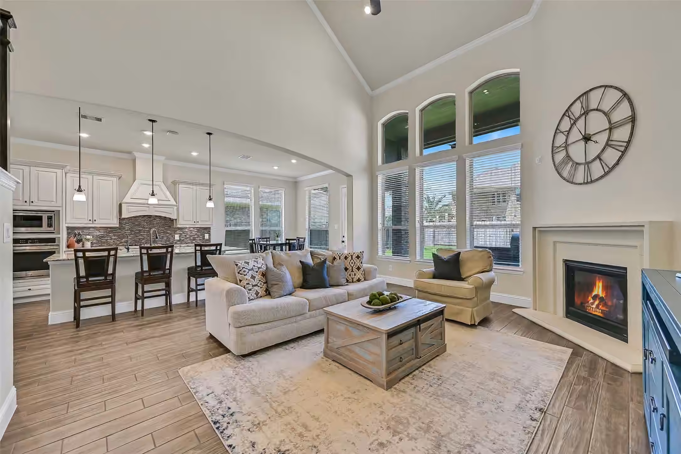 Photo 2 of 1645 Longwood Glen Lane, Friendswood, TX 77546