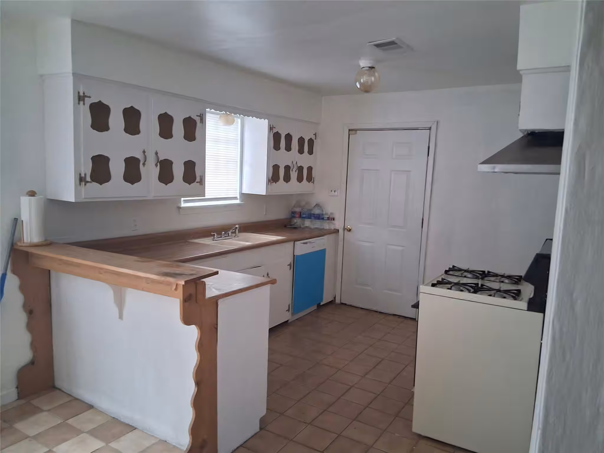 Photo 5 of 3513 Rockingham Street, Houston, TX