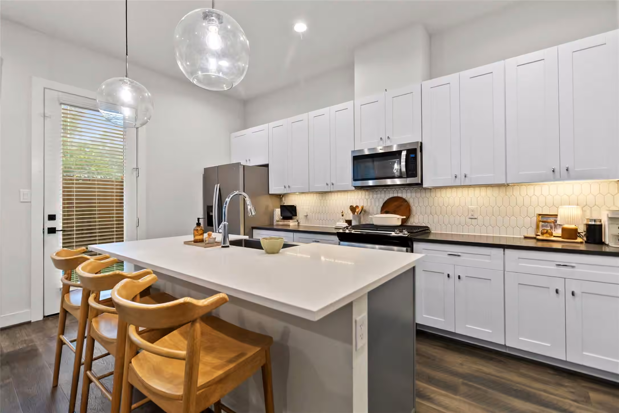 Photo 4 of 5708 White Magnolia Street, Houston, TX