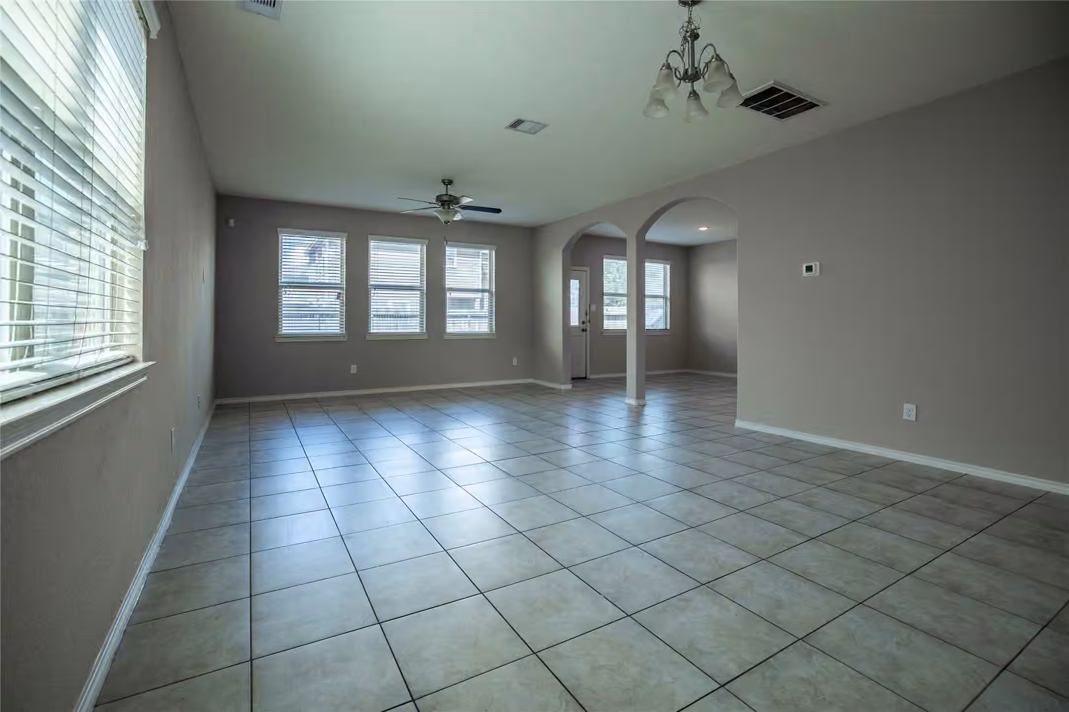 Photo 5 of 19615 Kingston Green Lane, Hockley, TX