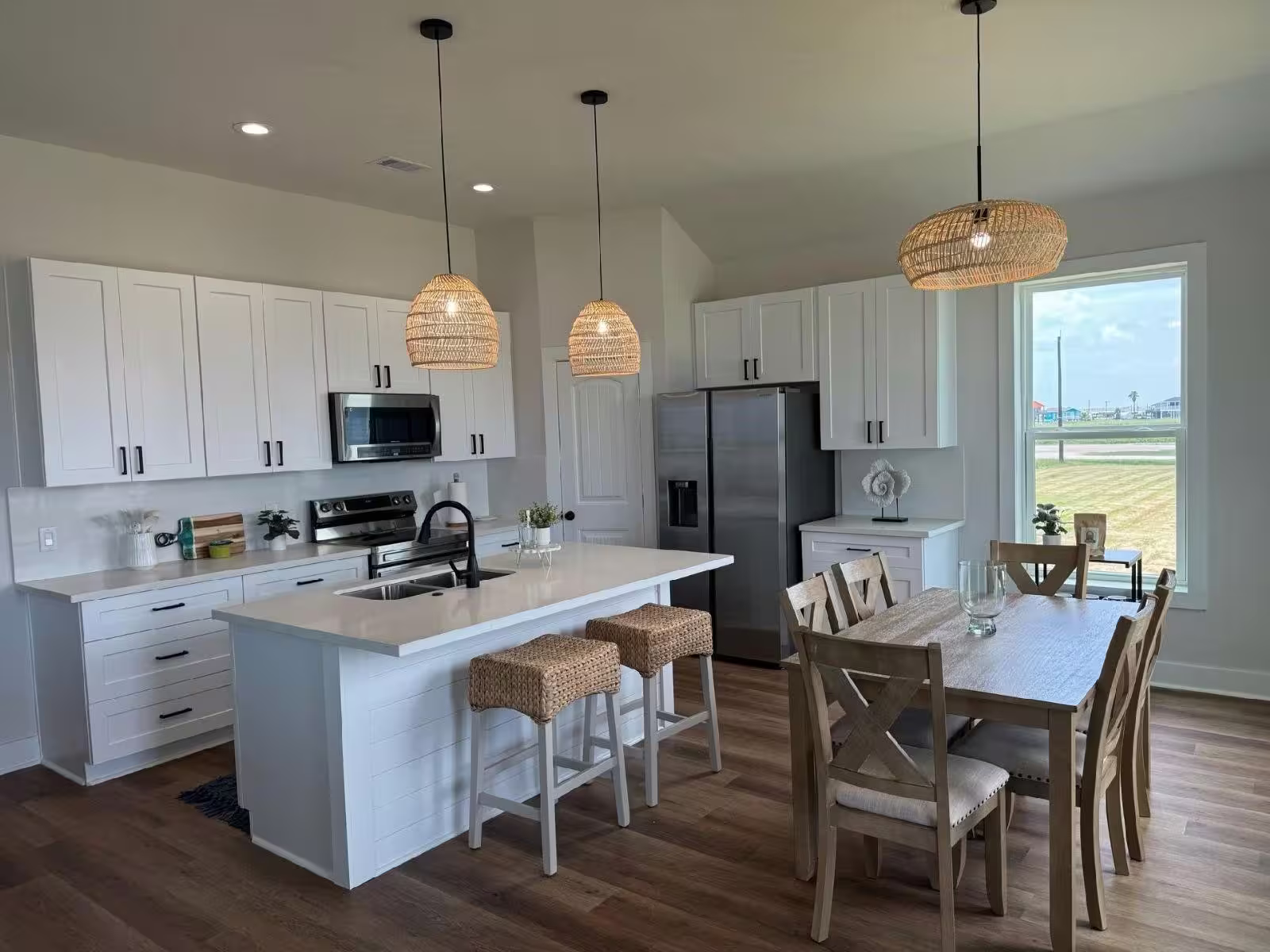 Photo 5 of 13214 Buccaneer Parkway, Freeport, TX