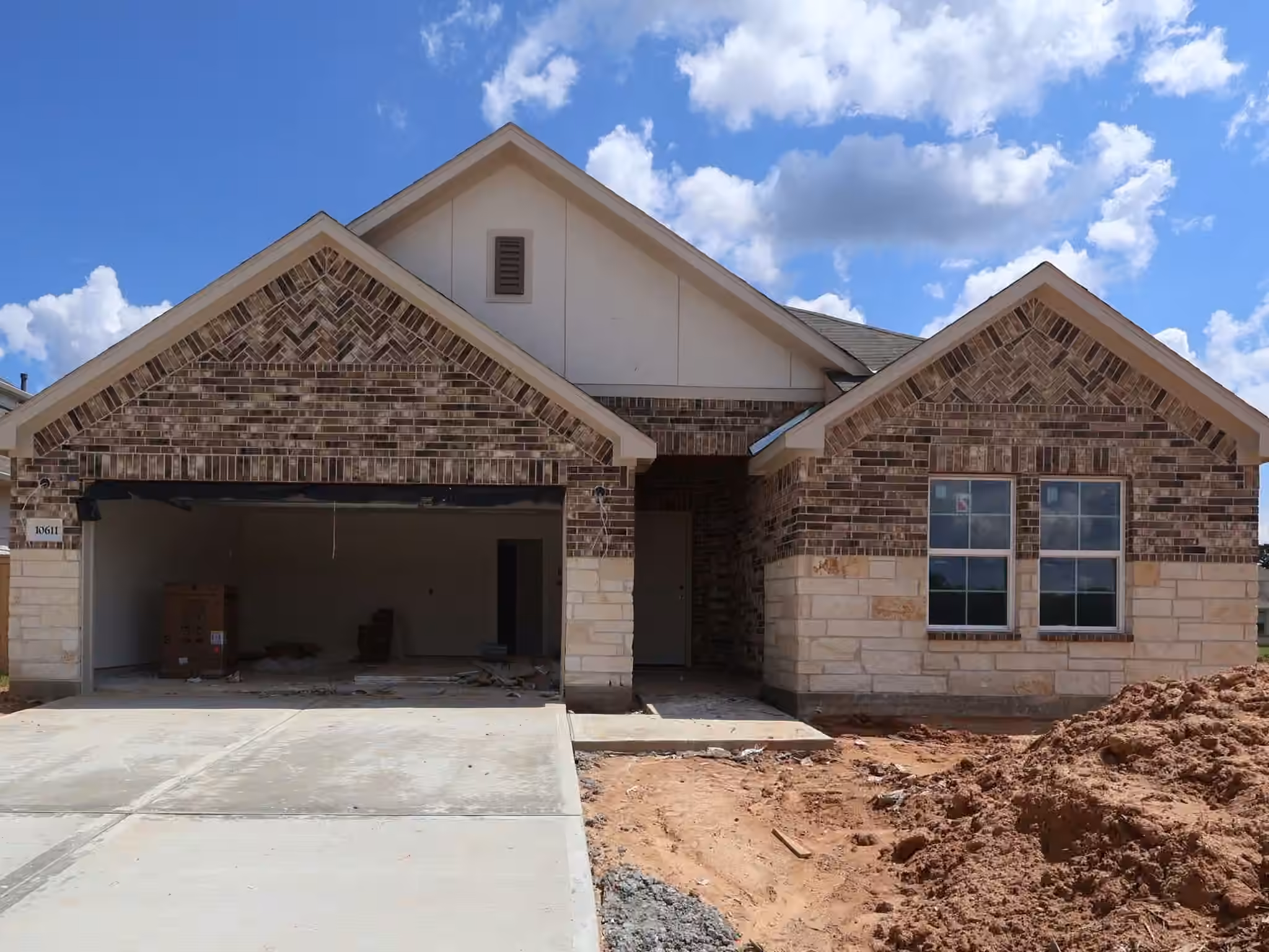 Photo of 10611 Annex Avenue, Montgomery, TX 77316