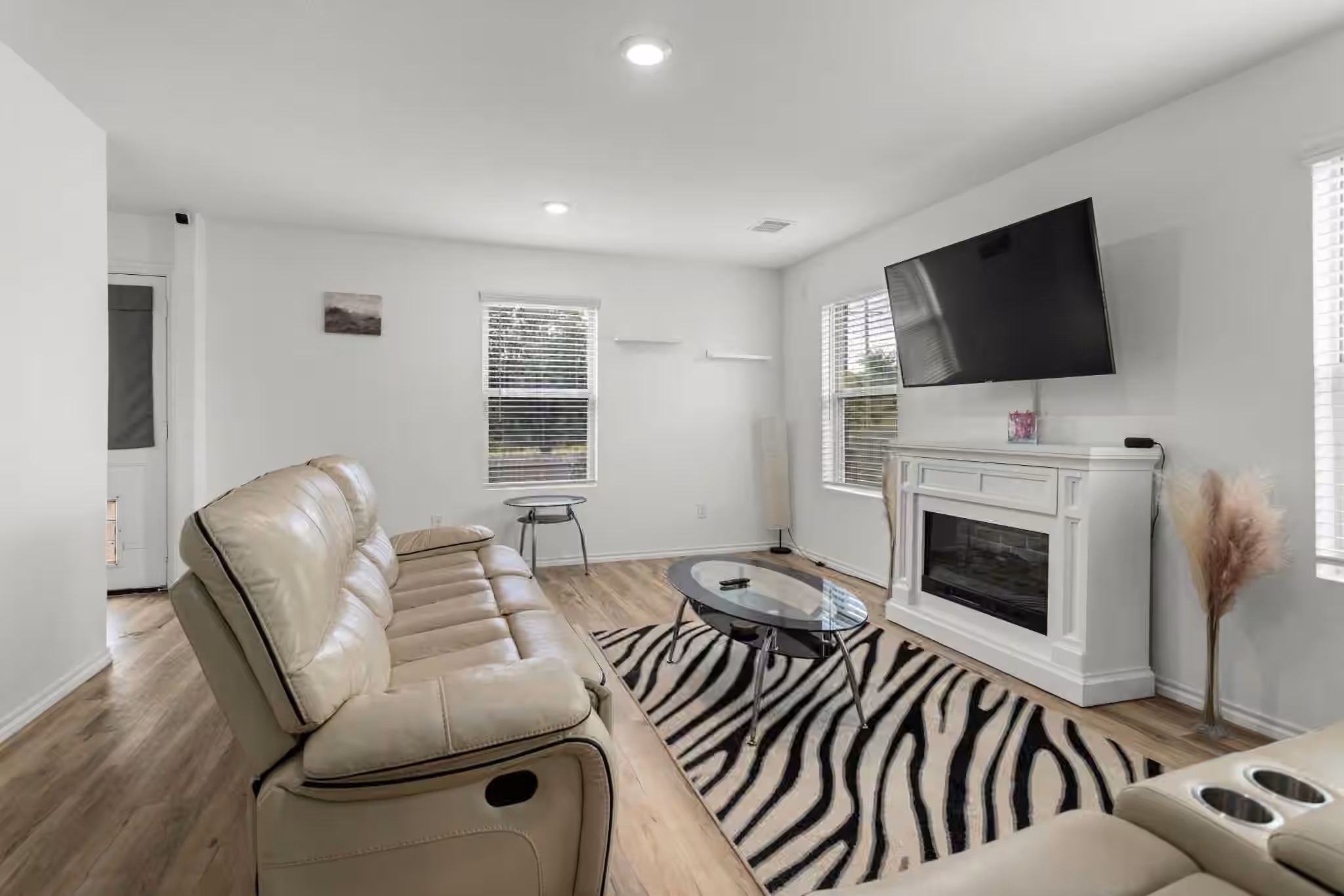 Photo 4 of 10933 S Lake Mist Lane, Willis, TX