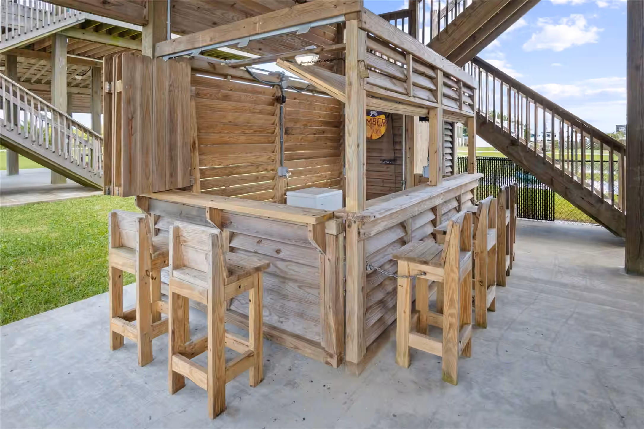 Photo 3 of 113 Ocean Tide Drive, Crystal Beach, TX